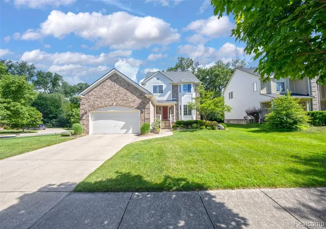 Homes for sale in Commerce Township, MI | 2711 Greenlawn Ave, Commerce Township, MI 48382 | MLS# 61006098