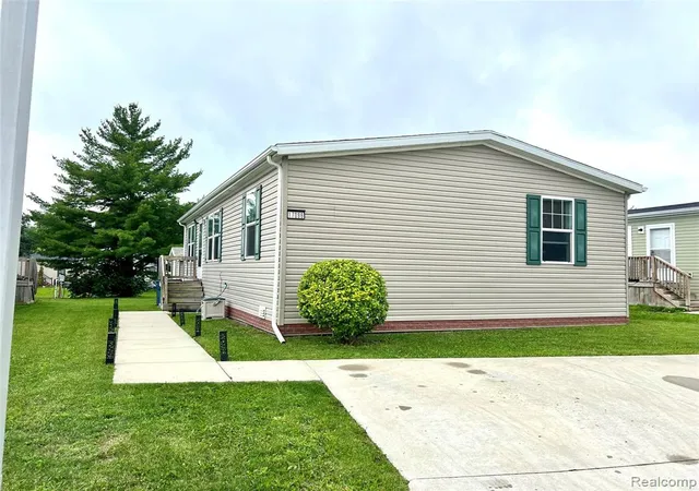 Homes for sale in Davisburg, MI | 17096 Detroiter Ave, Davisburg, MI 48350 | MLS# 61008356