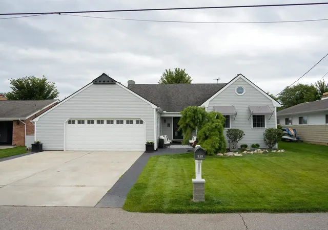 Photo 1 of Single family home for sale at 139 Channelsyde Rd, Algonac, MI 48001 | MLS# 50219674 | Listing updated on 2026-08-26