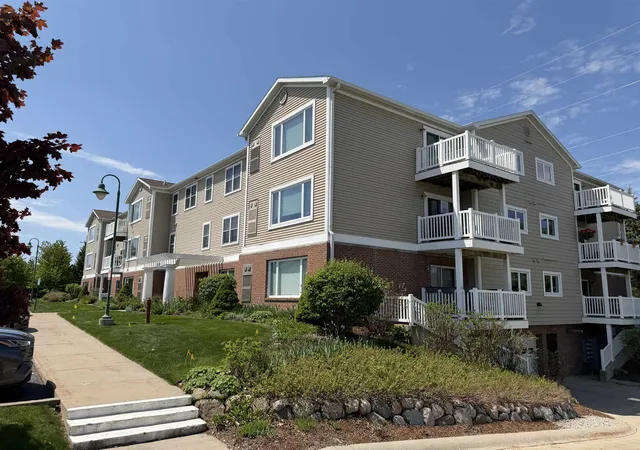Homes for sale in Traverse City, MI | 1122 Lake Ridge Dr #301, Traverse City, MI 49684 | MLS# 80069497
