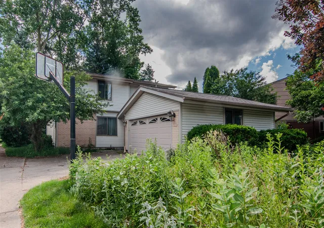 Homes for sale in East Lansing, MI | 1325 Chartwell Carriage Wy, East Lansing, MI 48823 | MLS# 70539596
