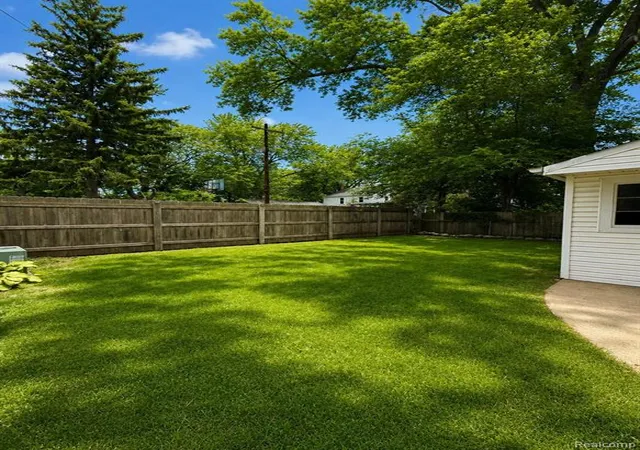 Homes for sale in Ferndale, MI | 320 Flowerdale St, Ferndale, MI 48220 | MLS# 61006960