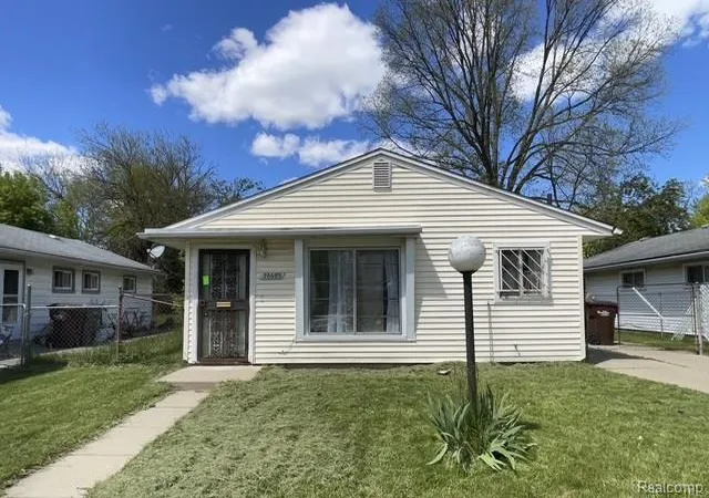 Homes for sale in Inkster, MI | 26680 Penn St, Inkster, MI 48141 | MLS# 60997563