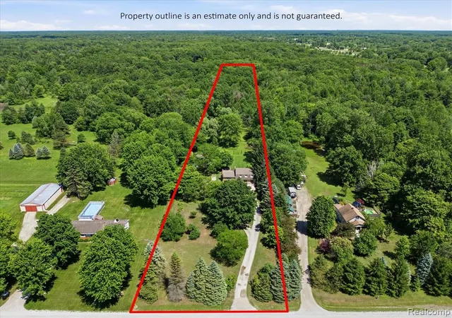 Homes for sale in Columbus, MI | 2861 Church Rd, Columbus, MI 48063 | MLS# 61005430