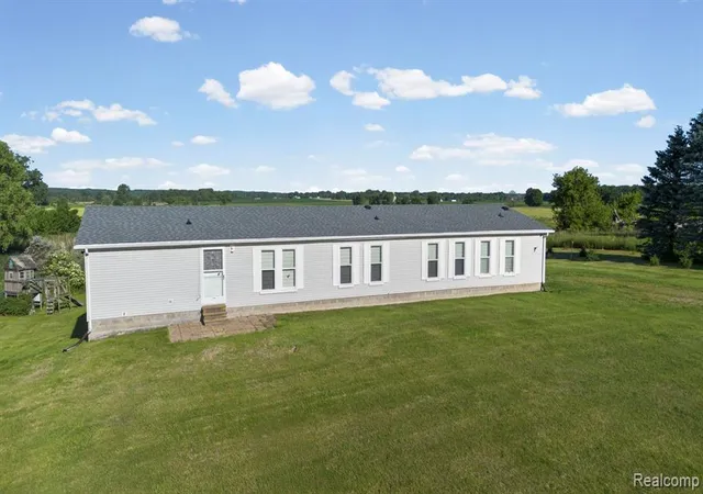 Homes for sale in Imlay City, MI | 865 Brown City Rd, Imlay City, MI 48444 | MLS# 61006604