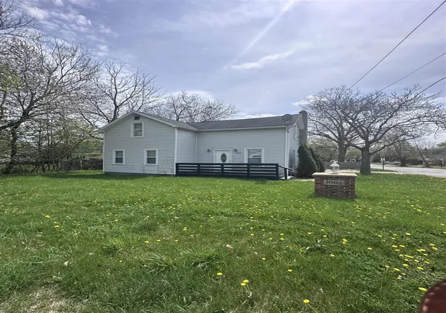 Homes for sale in Owosso, MI | 1002 E Oliver St, Owosso, MI 48867 | MLS# 70542520