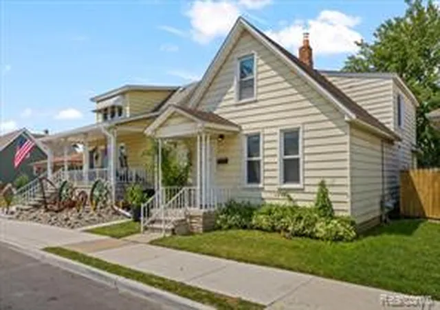 Homes for sale in Wyandotte, MI | 2104 11th St, Wyandotte, MI 48192 | MLS# 61009978
