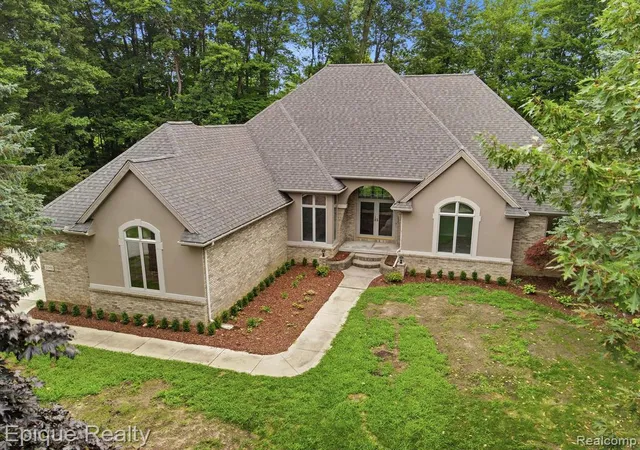 2nd image of 3040 Oak Moss Ct, Fort Gratiot, MI 48059 | MLS# 61015953