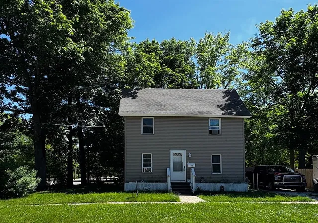 Homes for sale in Marshall, MI | 620 E Green St, Marshall, MI 49068 | MLS# 70511528