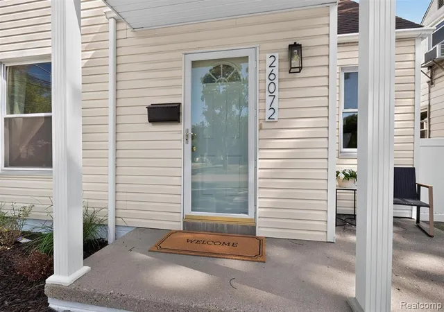 Photo 2 of Sale Pending at 26072 Pennie St, Dearborn Heights, MI 48125 | MLS# 61016203 | Listing updated on 2026-08-03