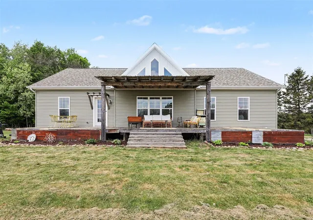 Homes for sale in Caro, MI | 2404 Froede Rd, Caro, MI 48723 | MLS# 70532707