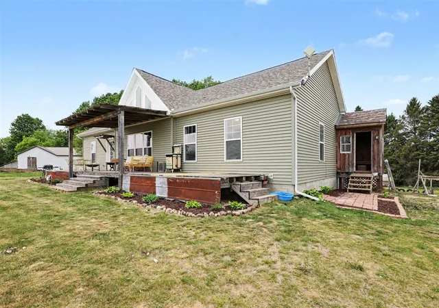 Homes for sale in Caro, MI | 2404 Froede Rd, Caro, MI 48723 | MLS# 70532707
