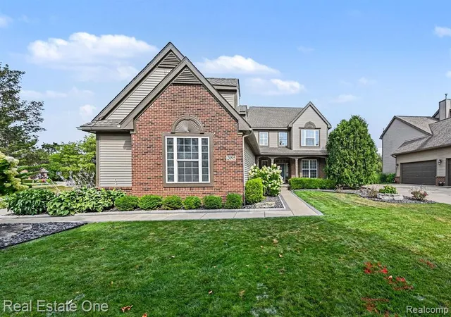 Photo 2 of Sale Pending at 2095 Warbler Ct, Commerce Twp, MI 48382 2269 | MLS# 61023350 | Listing updated on 2026-09-02