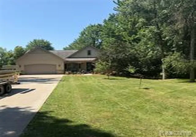 Homes for sale in Gladwin, MI | 4915 Anglers Ln, Gladwin, MI 48624 | MLS# 61009662