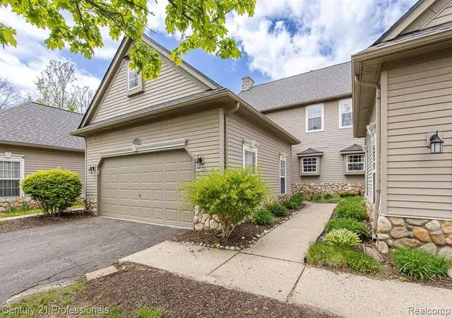 Homes for sale in Clarkston, MI | 4509 Alexander Pines Dr, Clarkston, MI 48346 | MLS# 60992497