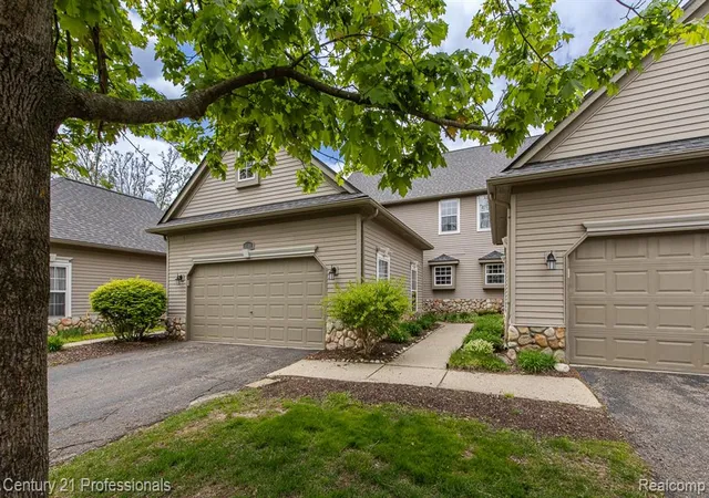 Homes for sale in Clarkston, MI | 4509 Alexander Pines Dr, Clarkston, MI 48346 | MLS# 60992497