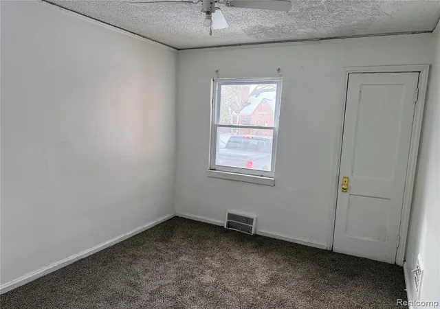 3rd image of 16572 Snowden St, Detroit, MI 48235 | MLS# 60970742
