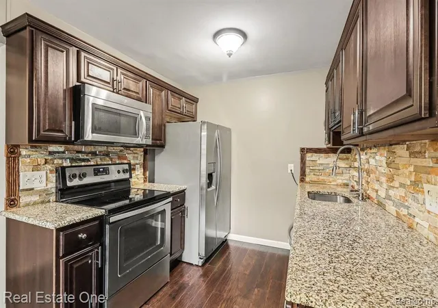 Photo 4 of Sale Pending at 1430 W Webster Rd, Royal Oak, MI 48073 | MLS# 61019197 | Listing updated on 2026-10-22