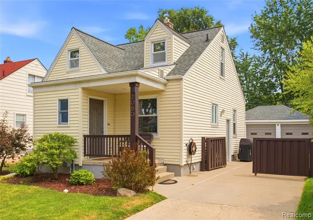 Photo 3 of Single family home for sale at 2060 Royal Ave, Berkley, MI 48072 | MLS# 61020673 | Listing updated on 2026-09-06