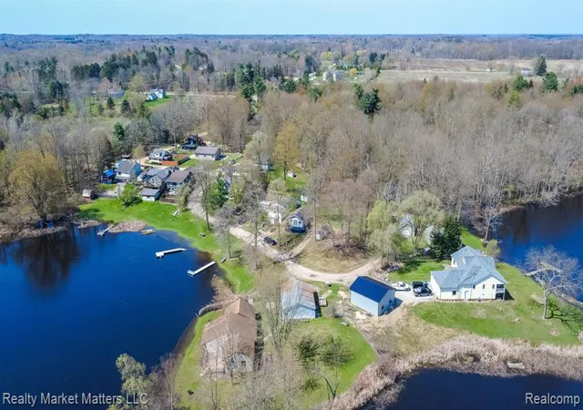 3rd image of 2543 Henry Rd, Lapeer, MI 48446 | MLS# 60985452