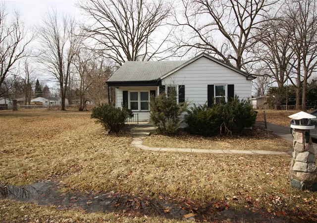 Homes for sale in Taylor, MI | 14462 Pine St, Taylor, MI 48180 | MLS# 70519697