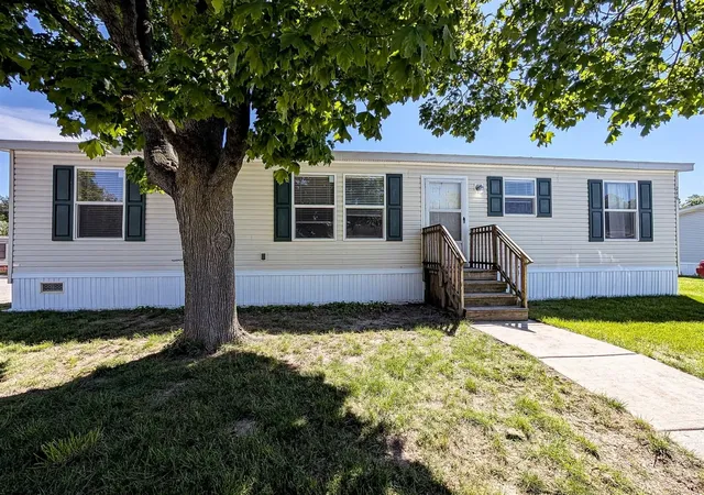 Homes for sale in Grand Rapids, MI | 246 Center Green Meadow St, Grand Rapids, MI 49548 | MLS# 70537519