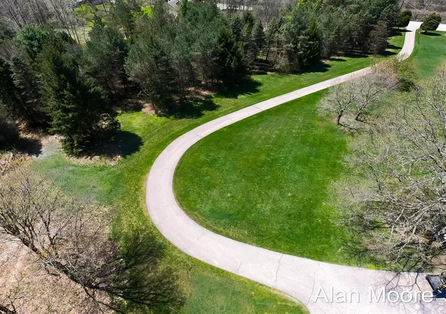 Photo 3 of Sale Pending at 7878 Northland Dr, Rockford, MI 49341 | MLS# 70487992 | Listing updated on 2025-10-17