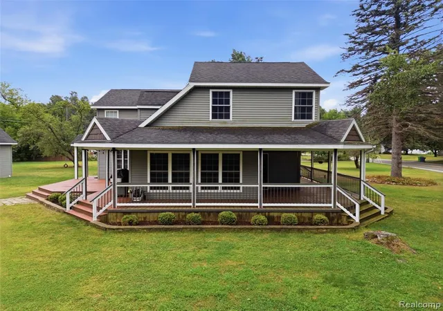 Photo 3 of Single family home for sale at 5556 Ormond Rd, White Lake, MI 48383 1261 | MLS# 61005633 | Listing updated on 2026-09-12