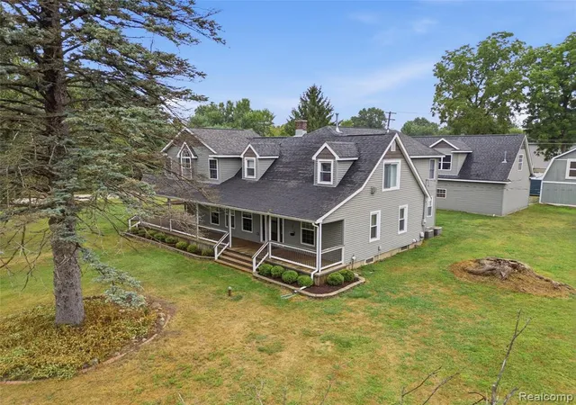 Photo 3 of Single family home for sale at 5556 Ormond Rd, White Lake, MI 48383 1261 | MLS# 61005633 | Listing updated on 2026-09-12