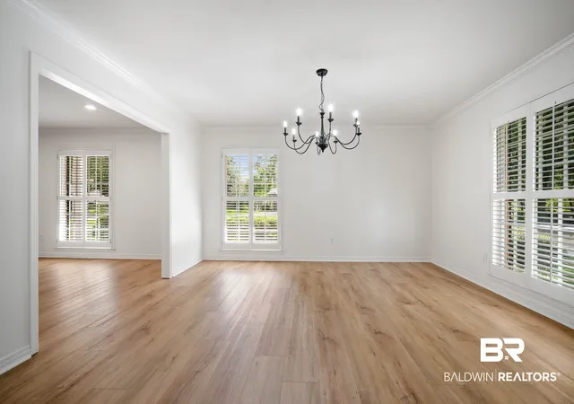 Photo 4 of Single family home for sale at 301 E Indian Crk Dr, Mobile, AL 36607 | MLS# 407473 | Listing updated on 2026-09-18
