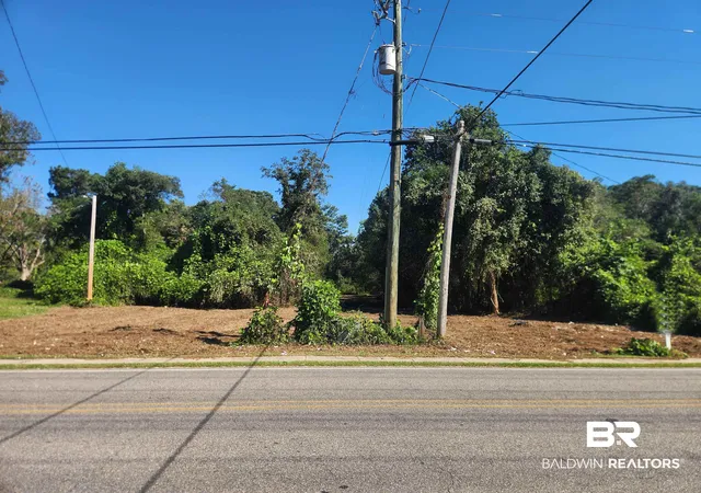Photo 1 of Land for sale at 413 Young St, Fairhope, AL 36532 | MLS# 381662 | Listing updated on 2026-07-30
