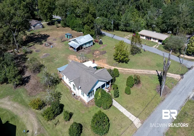 2nd image of 307 Salter St, Evergreen, AL 36401 | MLS# 387139
