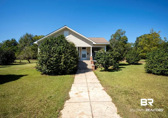 3rd image of 307 Salter St, Evergreen, AL 36401 | MLS# 387139