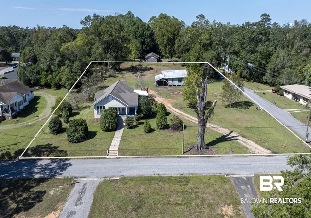 5th image of 307 Salter St, Evergreen, AL 36401 | MLS# 387139