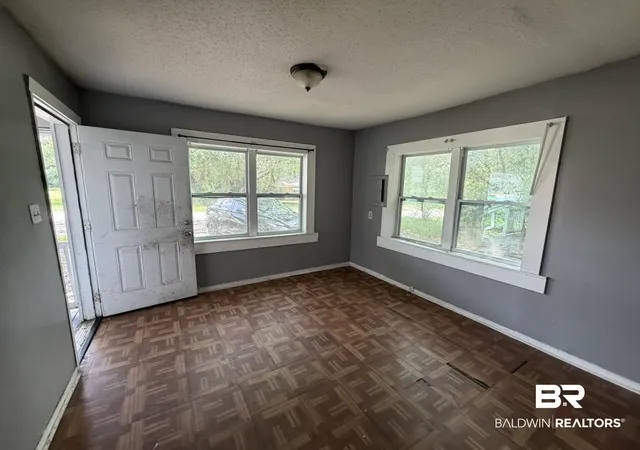 Photo 3 of Single family home for sale at 2411 Columbus Ave, Mobile, AL 36605 | MLS# 399649 | Listing updated on 2026-08-10