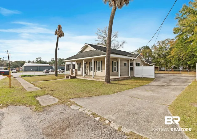 43rd image of 1705 Poplar St, Flomaton, AL 36441 | MLS# 390006