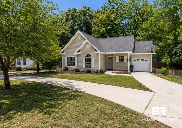Photo 2 of Single family home for sale at 156 Mershon St, Fairhope, AL 36532 | MLS# 396806 | Listing updated on 2026-09-09