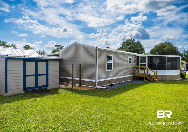 Photo 2 of Sale Pending at 1948 Ridgewood Dr, Lillian, AL 36549 | MLS# 386351 | Listing updated on 2026-10-02