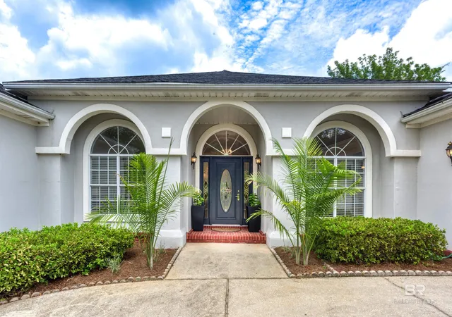 Homes for sale in Fairhope, AL | 202 Lakeridge Dr, Fairhope, AL 36532 | MLS# 399110