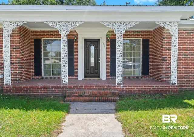2nd image of 402 E Poplar St, Atmore, AL 36502 | MLS# 395466