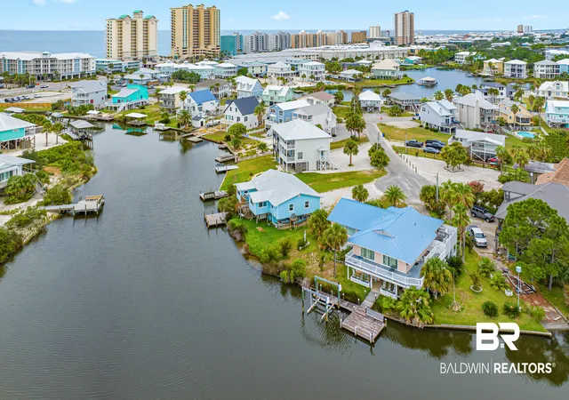 Photo 3 of Sale Pending at 224 Shoreland Circle, Gulf Shores, AL 36542 | MLS# 409309 | Listing updated on 2026-10-22