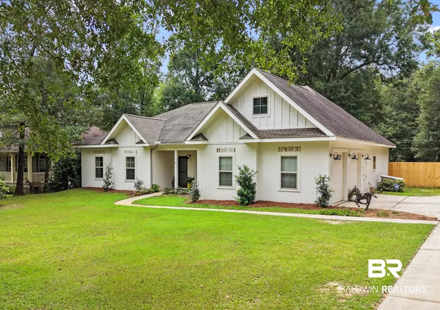 Photo 1 of Single family home for sale at 10816 County Rd 24, Fairhope, AL 36532 | MLS# 406676 | Listing updated on 2026-08-29