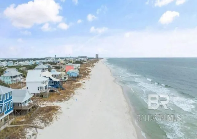 Homes for sale in Gulf Shores, AL | 6925 Driftwood Dr, Gulf Shores, AL 36542 | MLS# 373403