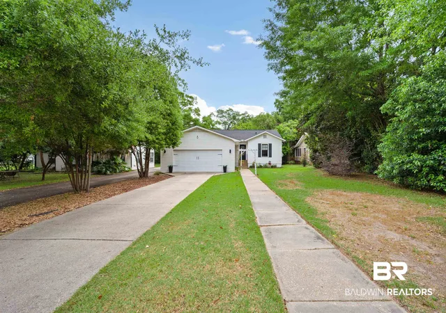 Photo 3 of Single family home for sale at 103 Emogene Pl, Mobile, AL 36606 | MLS# 394631 | Listing updated on 2026-09-04