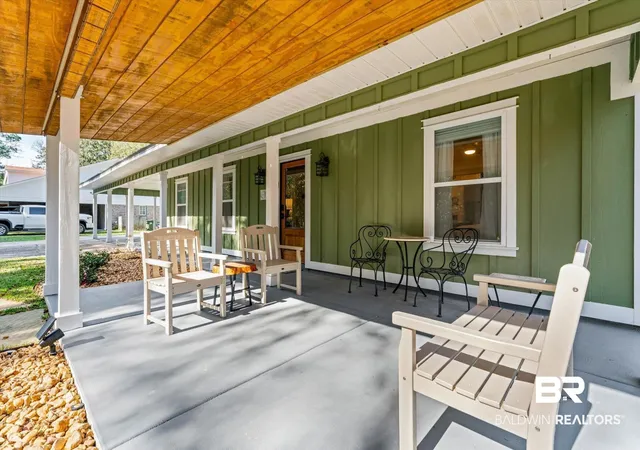 Photo 2 of Single family home for sale at 5841 Rivenbark Ln, Fairhope, AL 36532 | MLS# 399175 | Listing updated on 2026-08-21