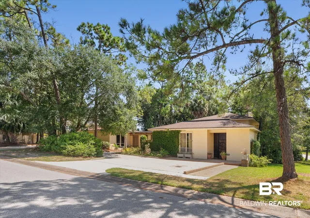 Photo 1 of Single family home for sale at 25 Edgefield Rd, Mobile, AL 36608 | MLS# 409290 | Listing updated on 2026-08-20