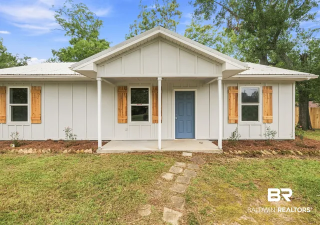Photo 2 of Sale Pending at 1700 S Oak Street, Foley, AL 36535 | MLS# 409814 | Listing updated on 2026-09-10