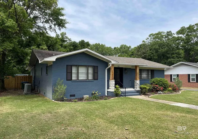 Homes for sale in Atmore, AL | 616 S Carney Street, Atmore, AL 36502 | MLS# 395617