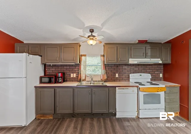 Photo 2 of Single family home for sale at 24960 Pompano Dr #7, Elberta, AL 36530 | MLS# 395713 | Listing updated on 2026-09-07