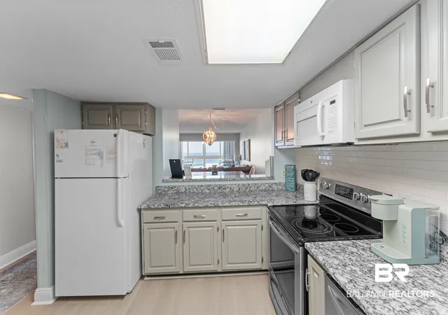 Photo 3 of Townhouse for sale at 1007 W Beach Blvd #34, Gulf Shores, AL 36542 | MLS# 407402 | Listing updated on 2026-08-12